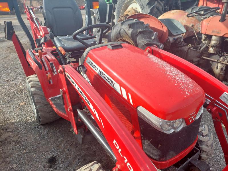 Tractors  GC1720 TLB Photo